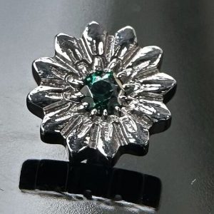 Flor centro cristal esmeralda